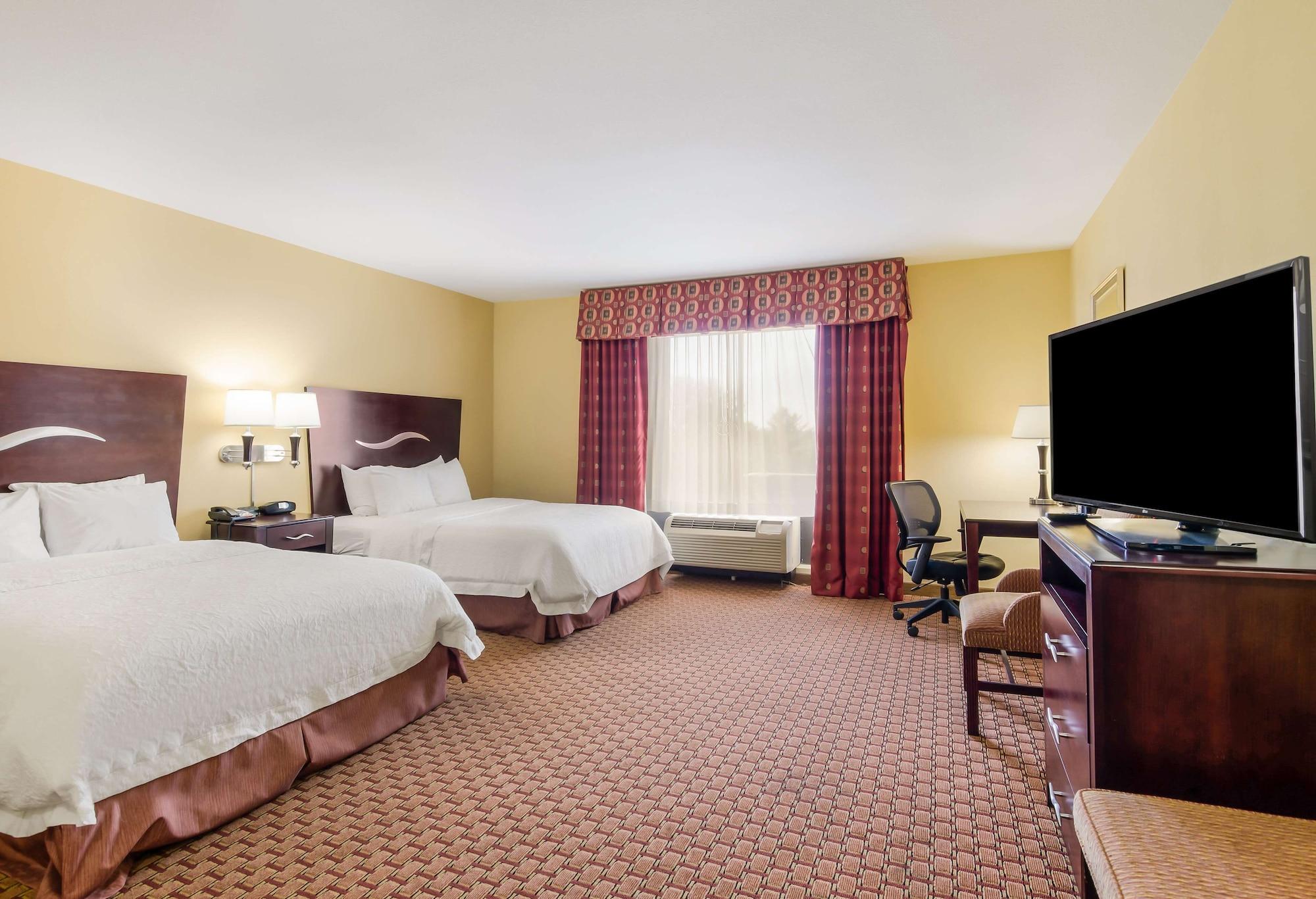 Hampton Inn Galax Bagian luar foto