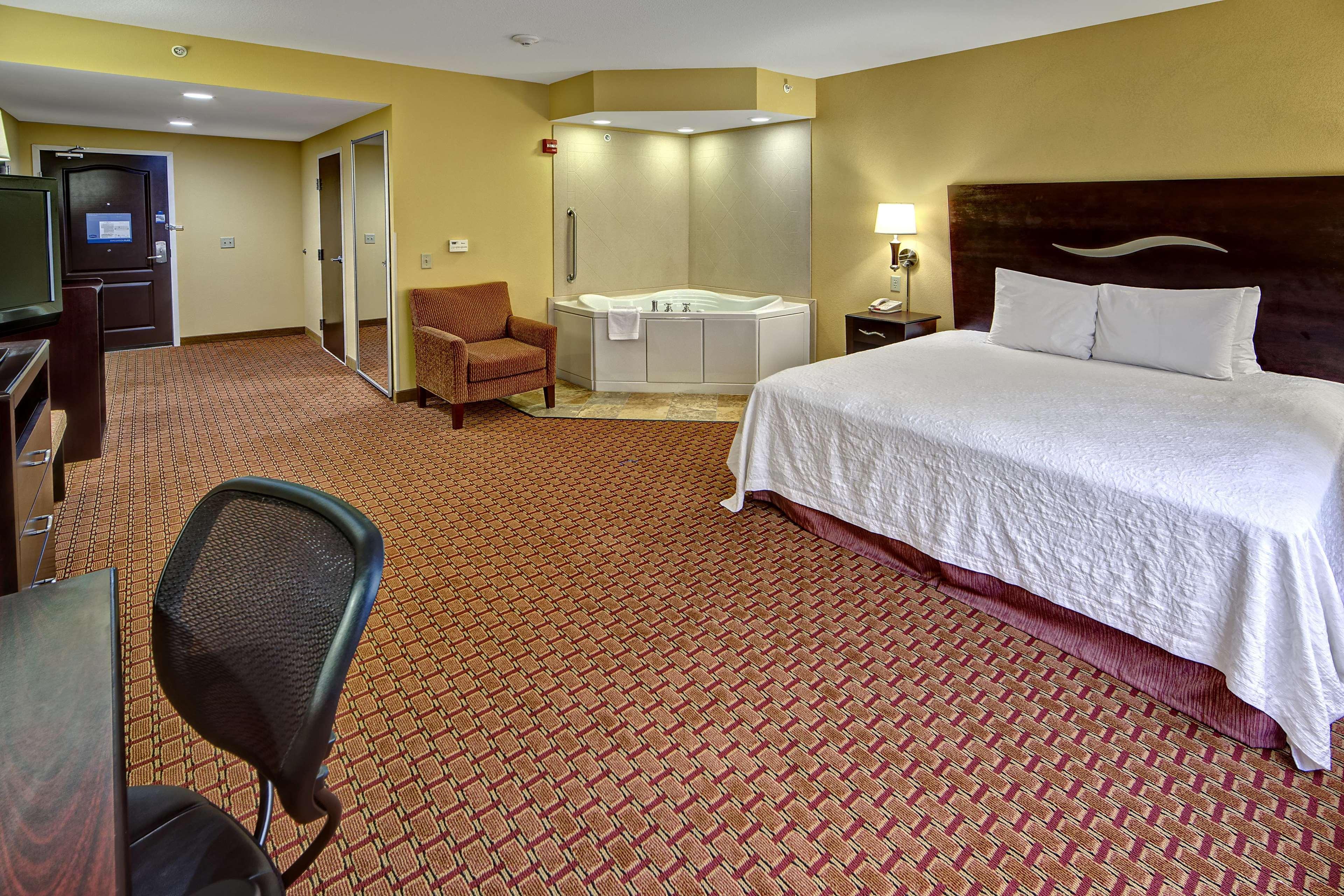 Hampton Inn Galax Bagian luar foto