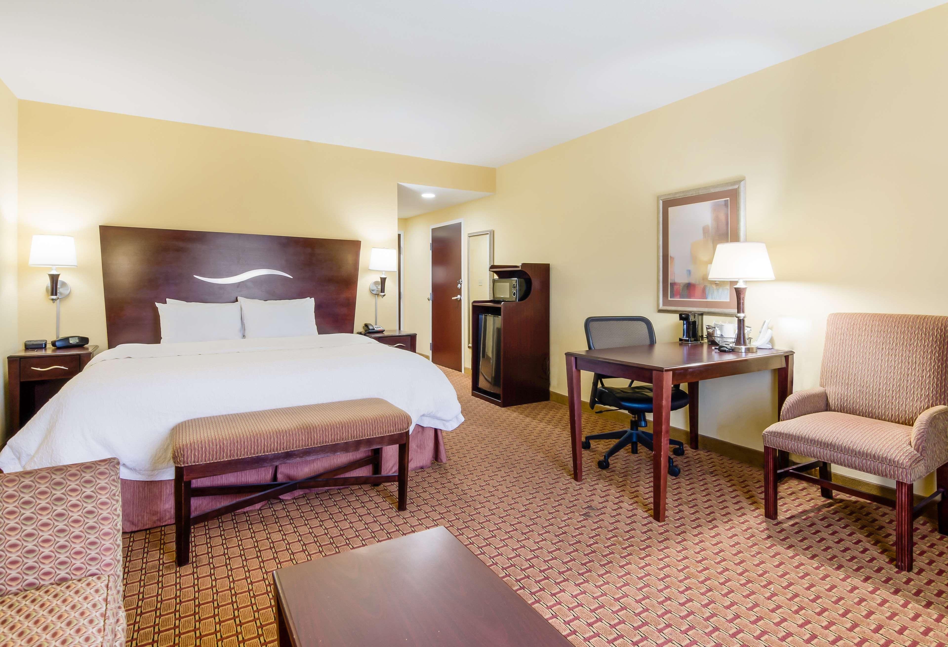 Hampton Inn Galax Bagian luar foto