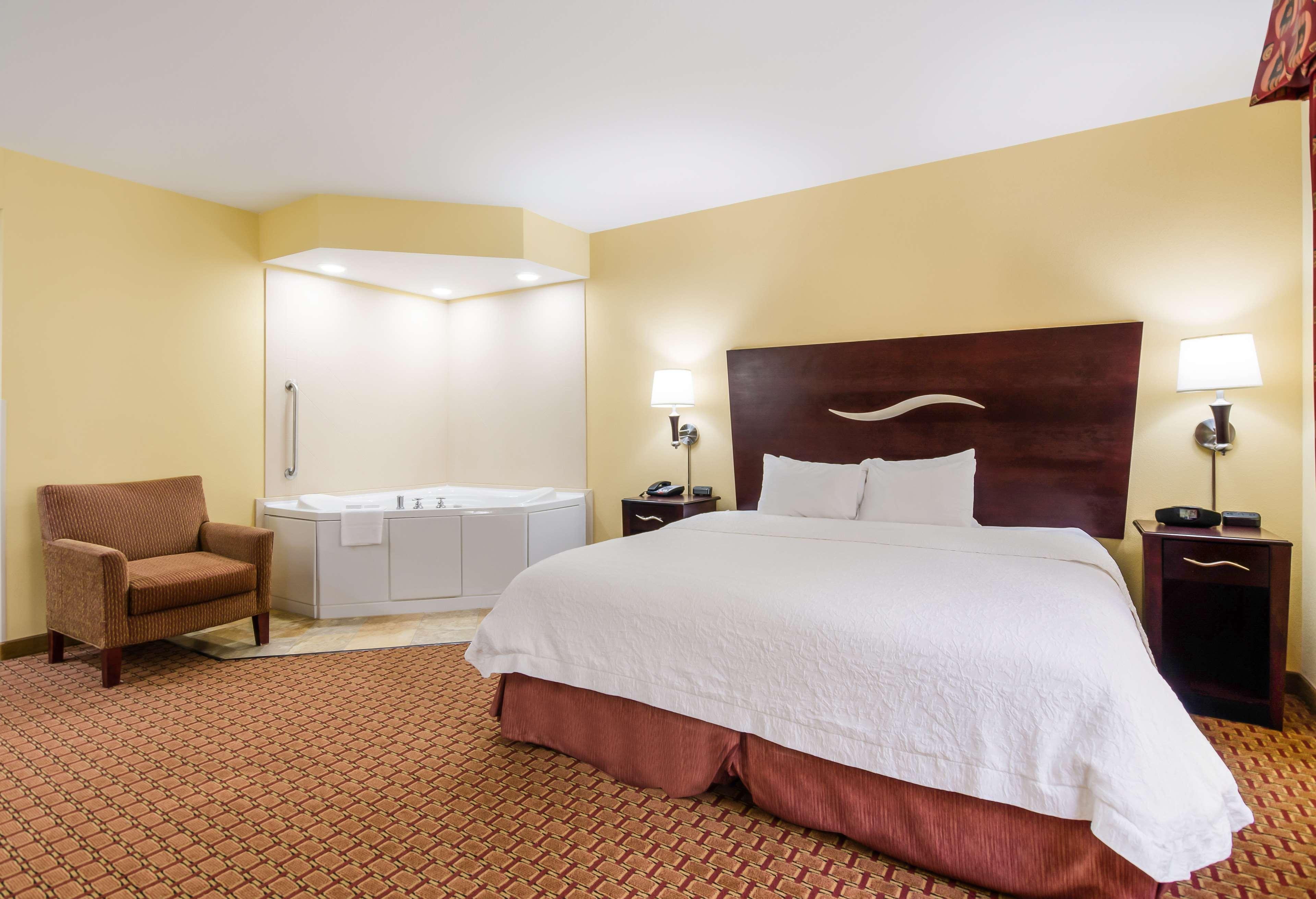 Hampton Inn Galax Bagian luar foto