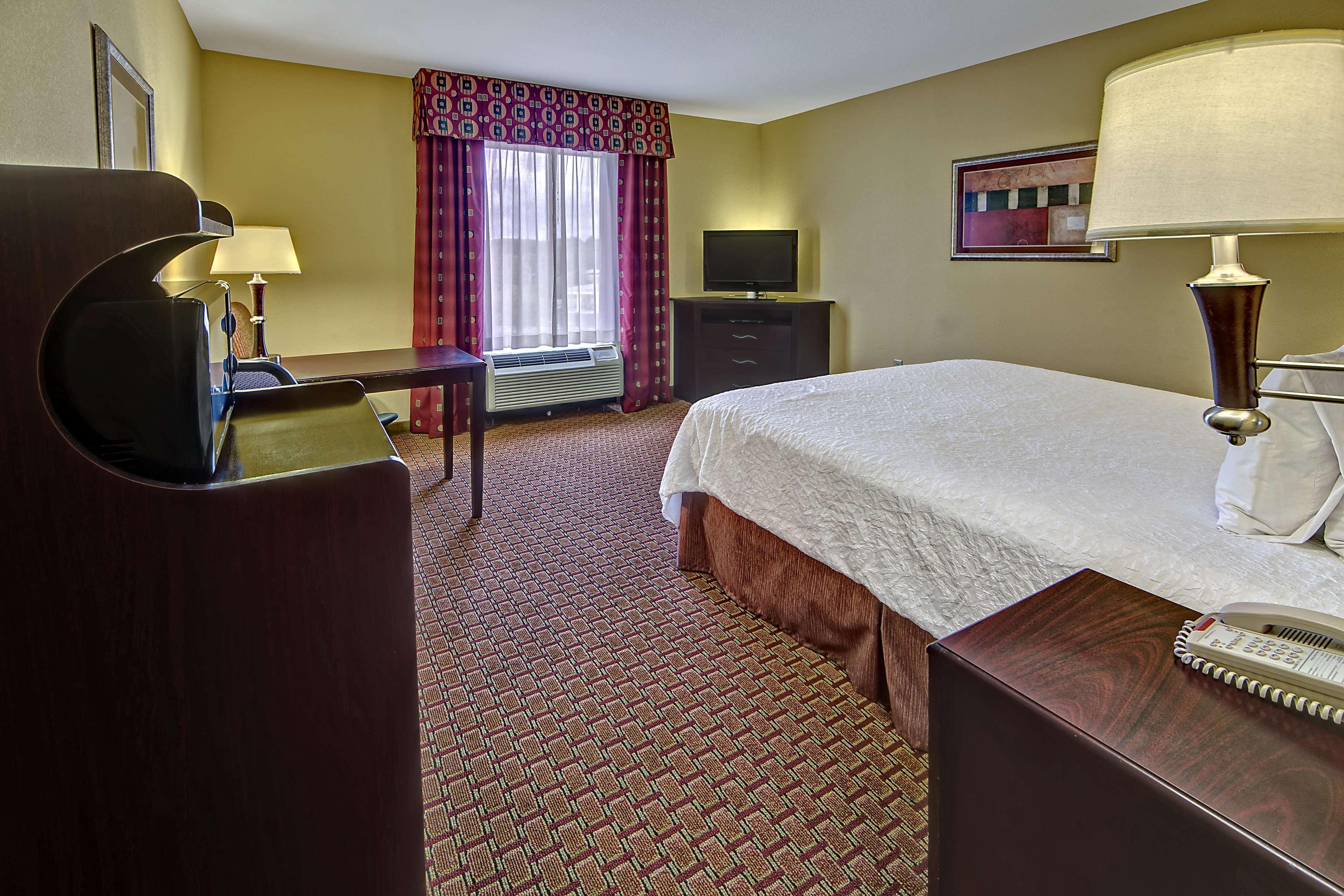 Hampton Inn Galax Bagian luar foto