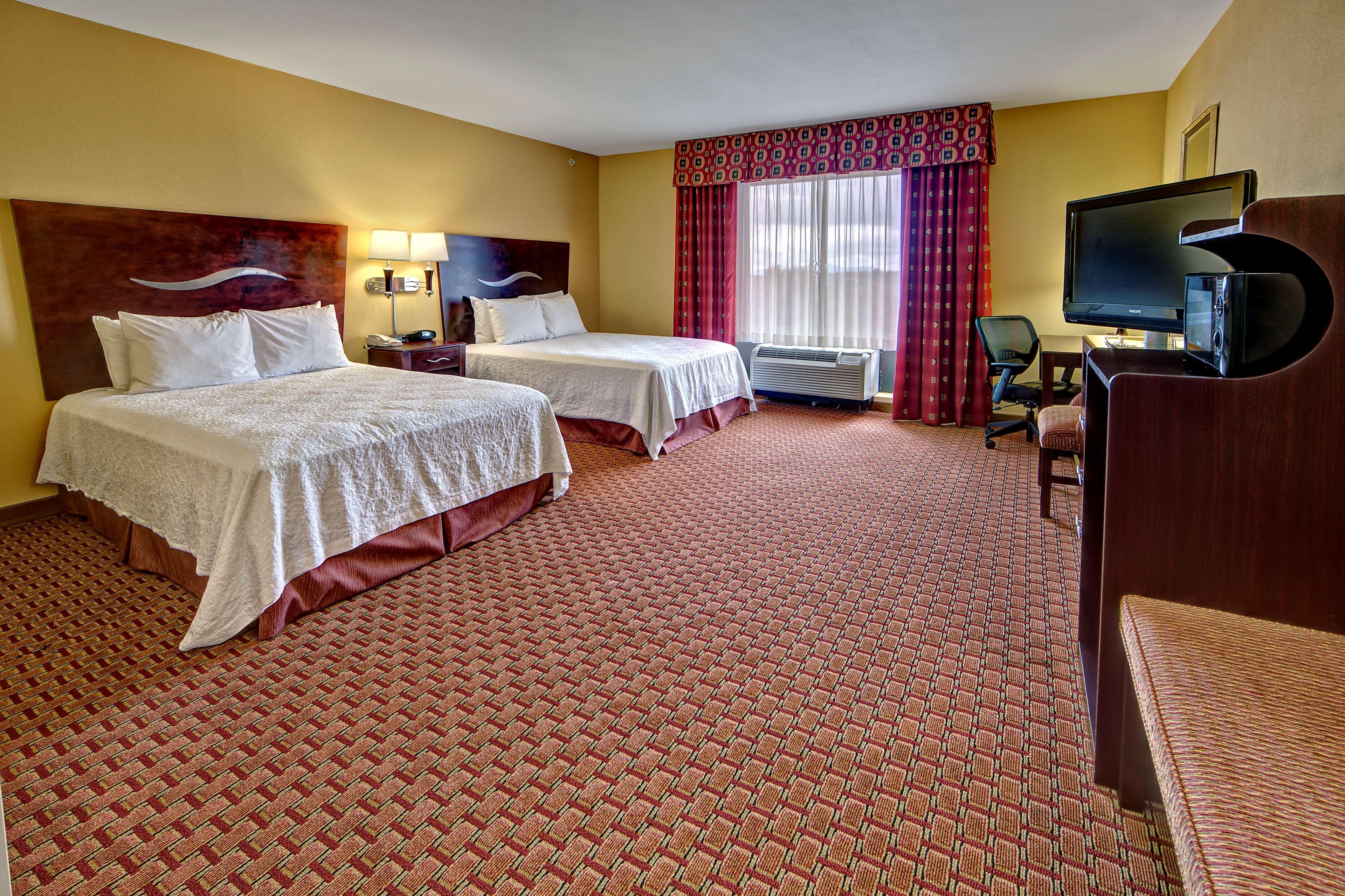 Hampton Inn Galax Bagian luar foto