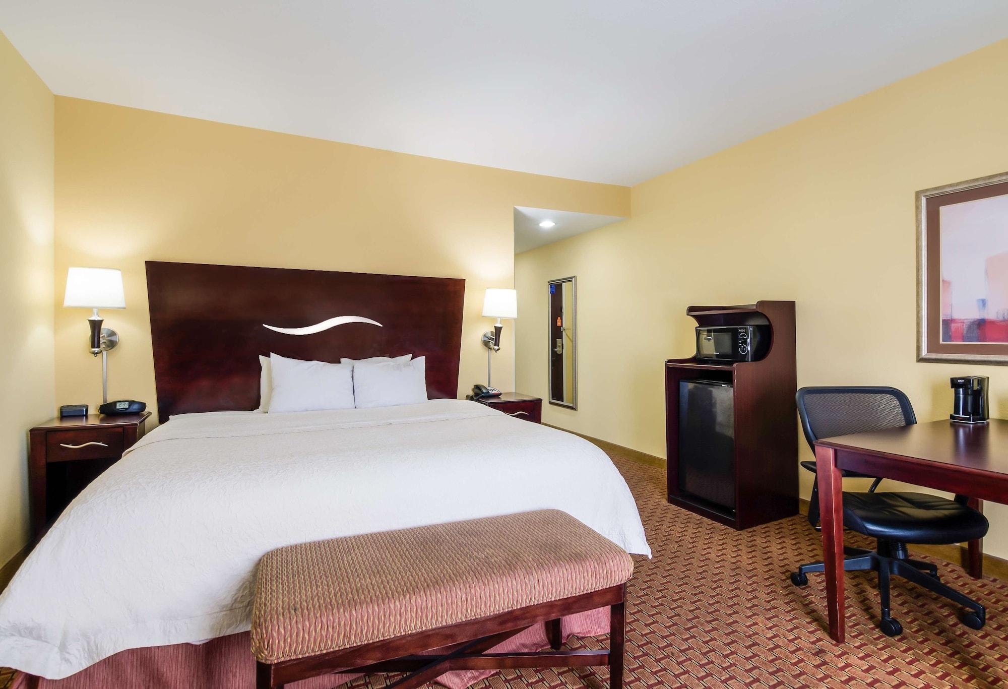 Hampton Inn Galax Bagian luar foto