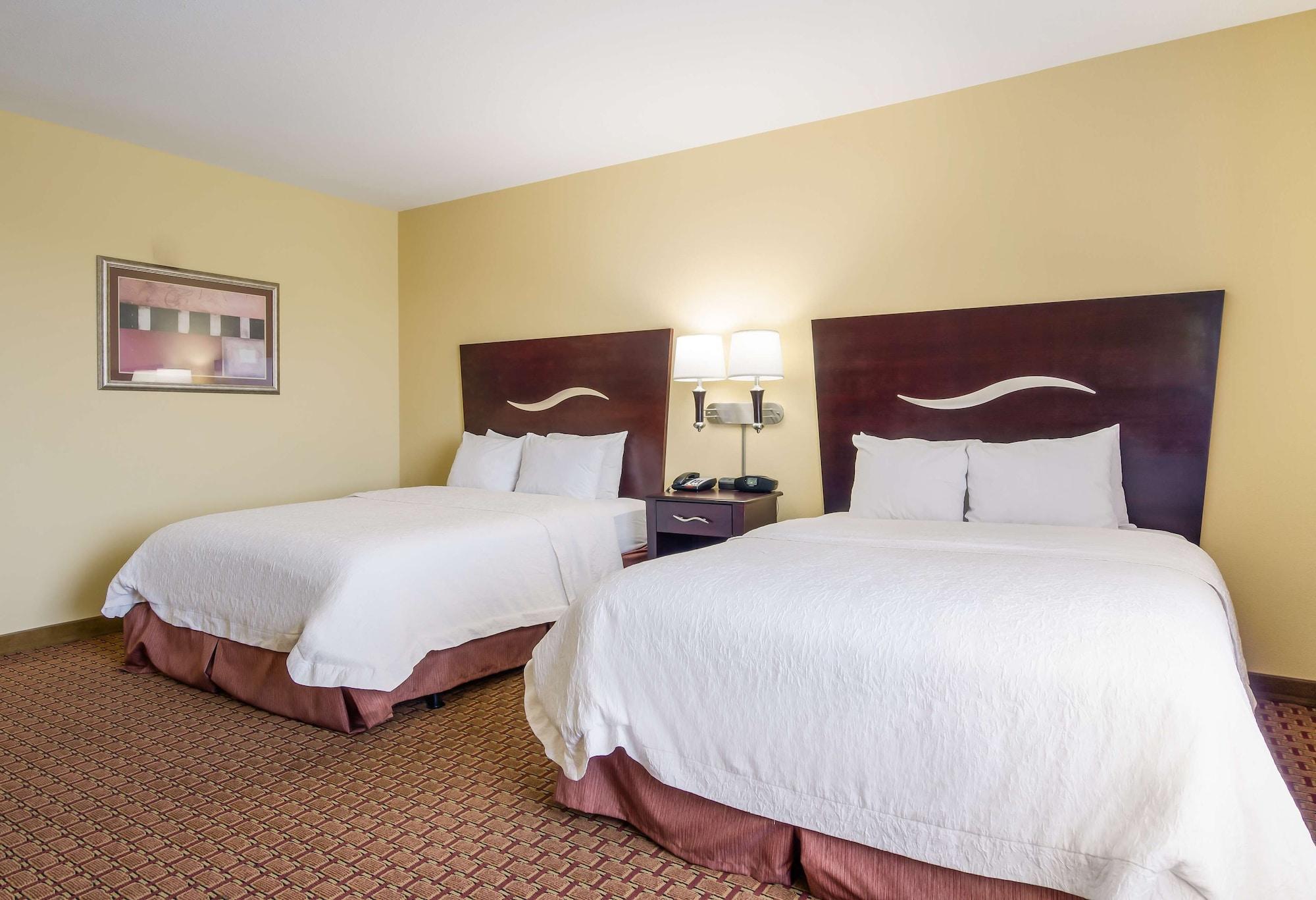 Hampton Inn Galax Bagian luar foto