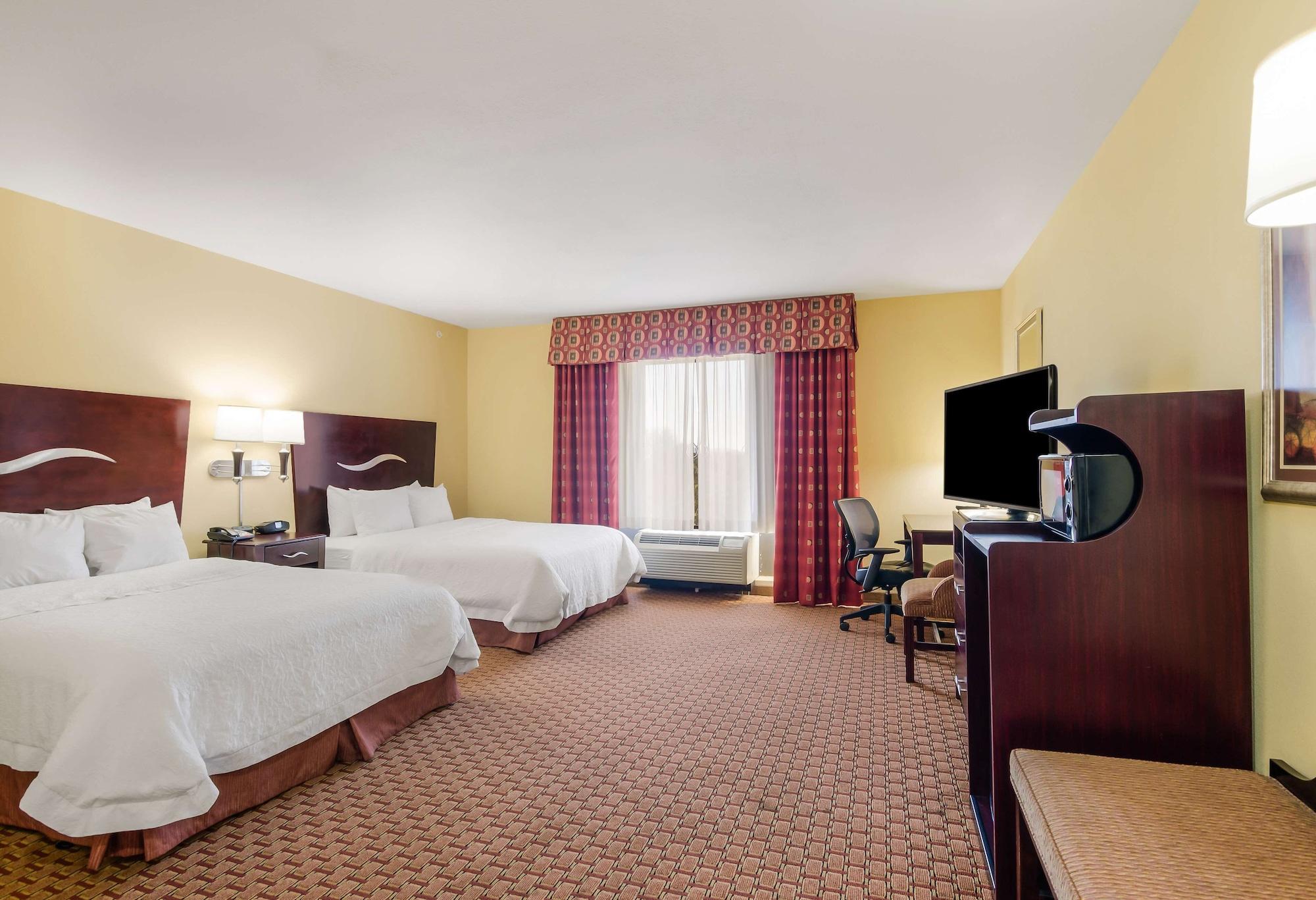 Hampton Inn Galax Bagian luar foto