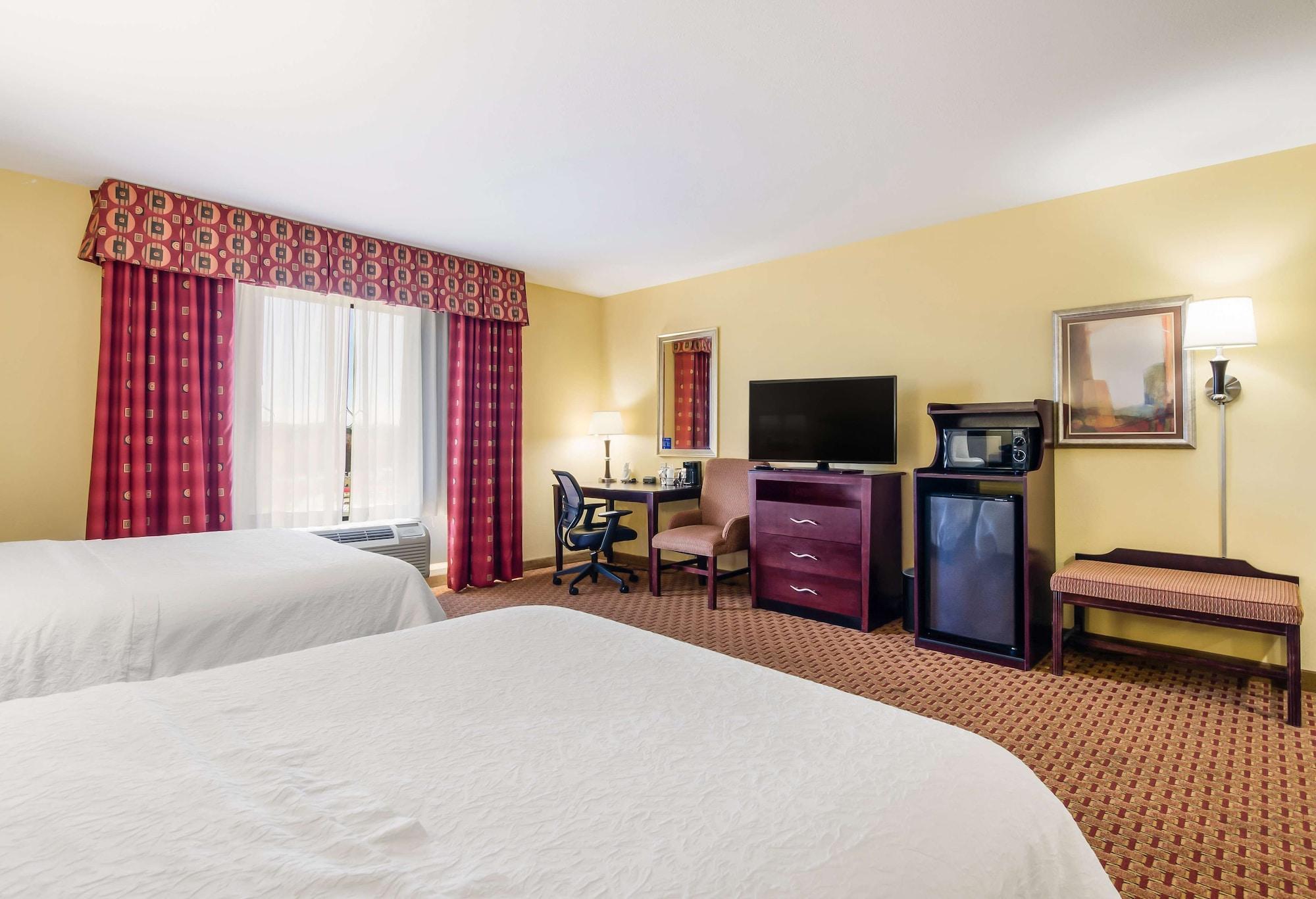 Hampton Inn Galax Bagian luar foto